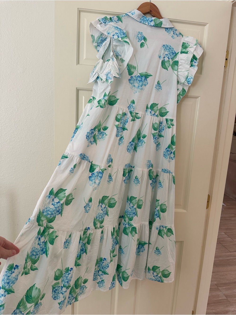 Women’s White Floral Button-Front Dress with Blue & Green Hydrangea Print - Picture 2 of 5
